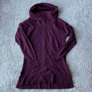 Women’s Cowl Neck Sweater Small